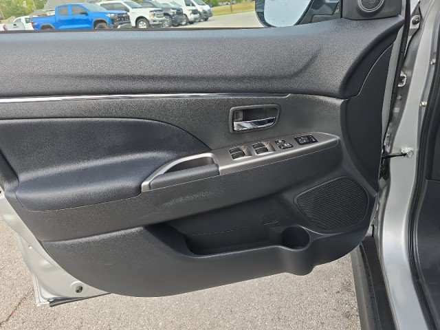 Used 2024 Mitsubishi Outlander Sport SE image 18