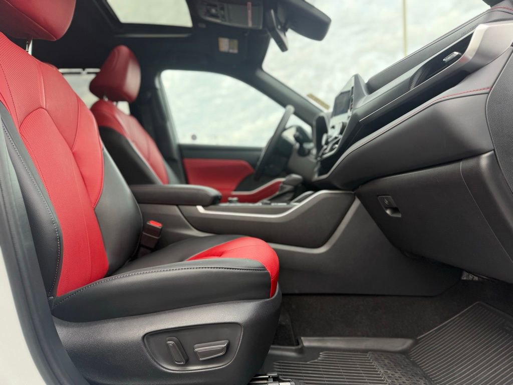 Certified 2023 Toyota Highlander XSE image 22