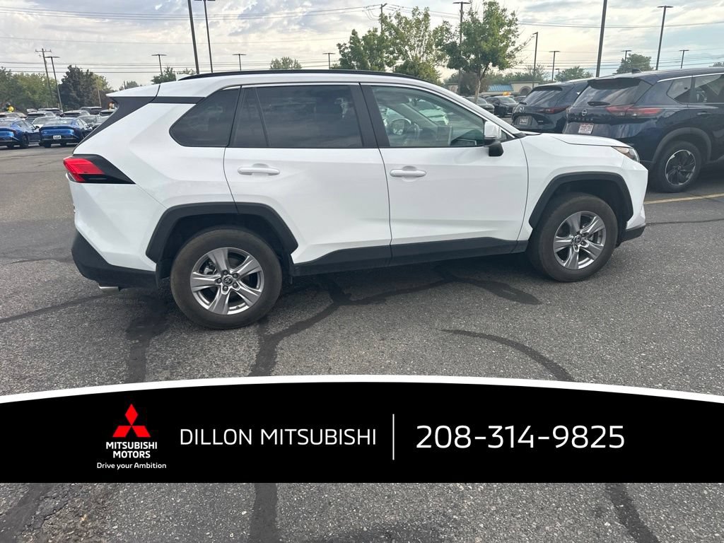 Used 2025 Toyota RAV4 XLE AWD/4WD image 11