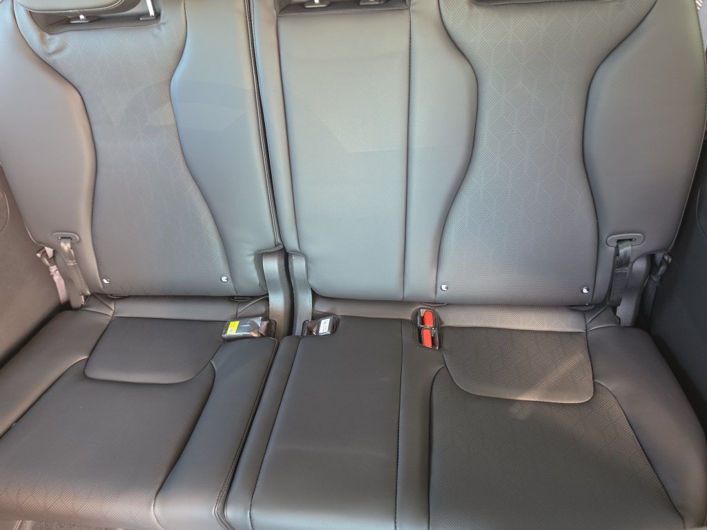 New 2027 Kia Carnival EX FWD image 18