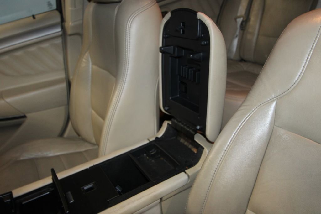 Used 2013 Ford Taurus SEL FWD image 17