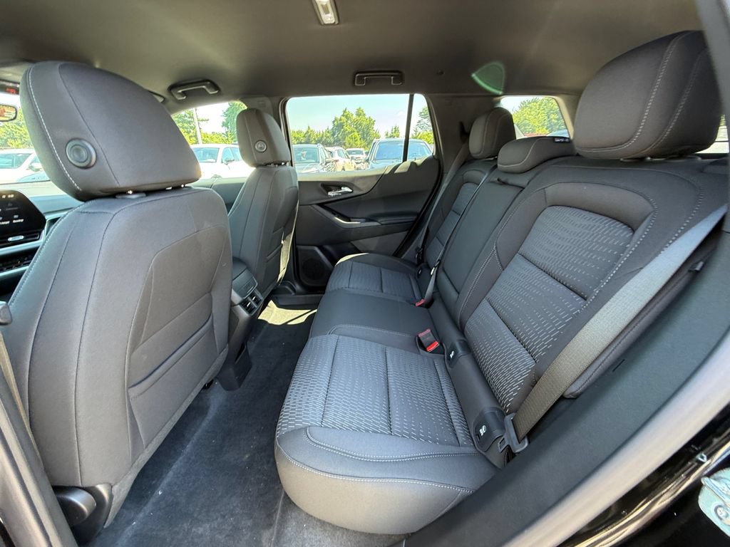 New 2027 Chevrolet Equinox LT w/ Safety and Technology Package AWD/4WD image 24