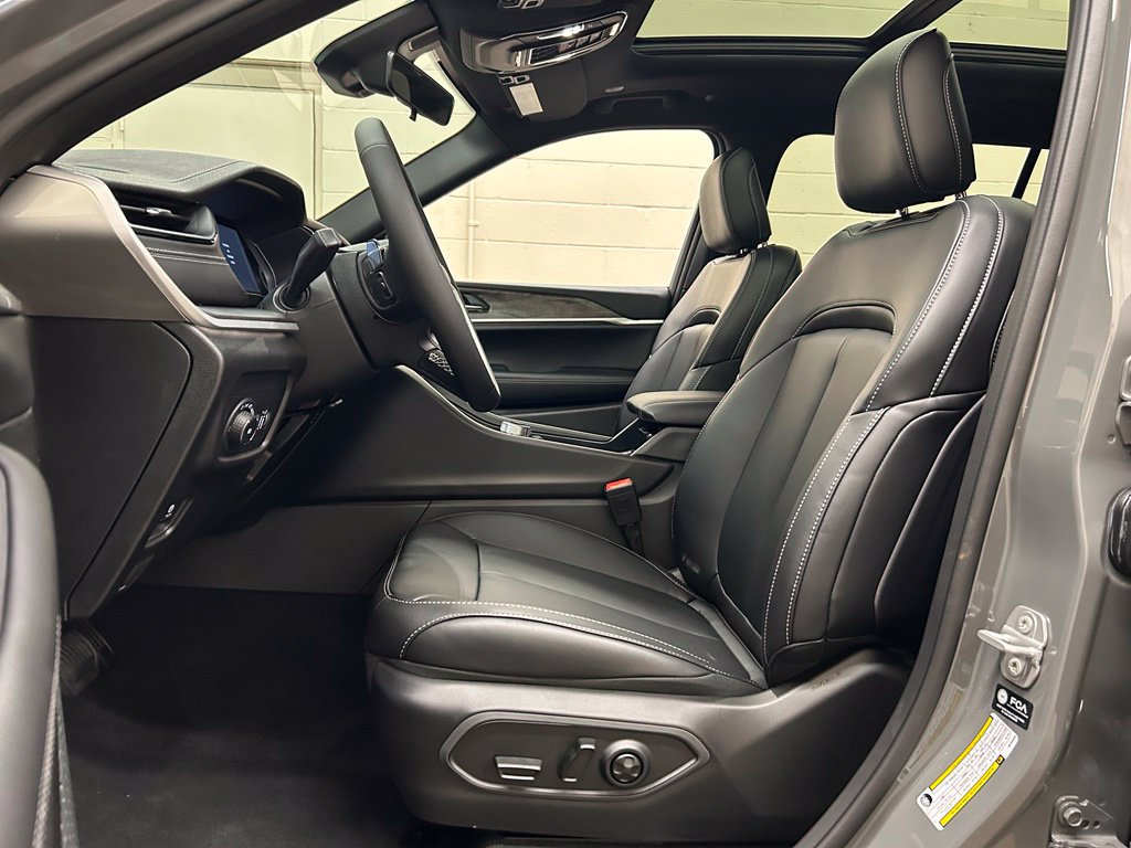 New 2027 Jeep Grand Cherokee L Limited AWD/4WD image 8