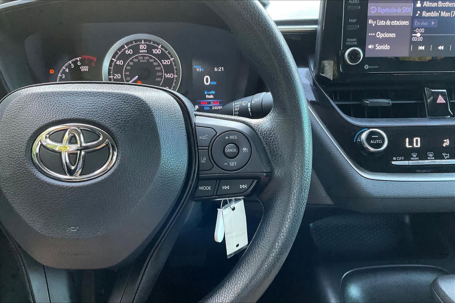 Used 2022 Toyota Corolla LE FWD image 24
