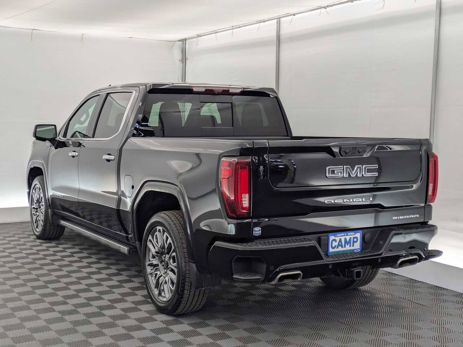 Used 2024 GMC Sierra 1500 Denali Ultimate AWD/4WD image 4