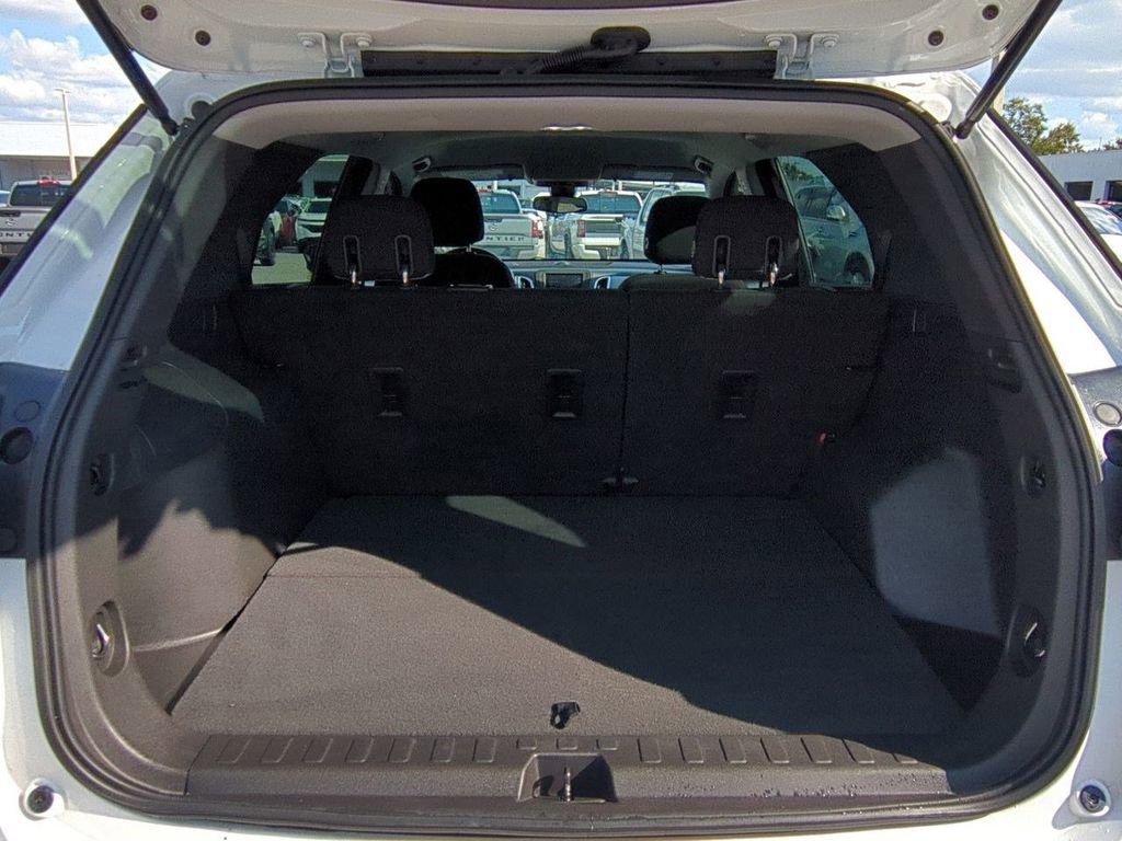 Used 2020 Chevrolet Equinox LS image 13