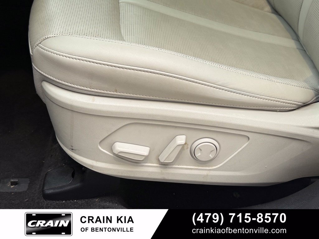 Certified 2025 Kia Sorento S w/ Panoramic Sunroof Package FWD image 11