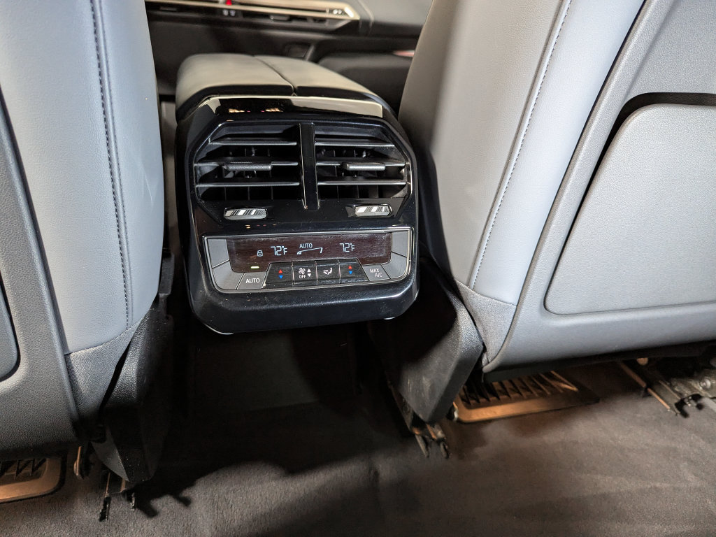 Certified 2024 BMW iX xDrive50 w/ Sport Package AWD/4WD image 47