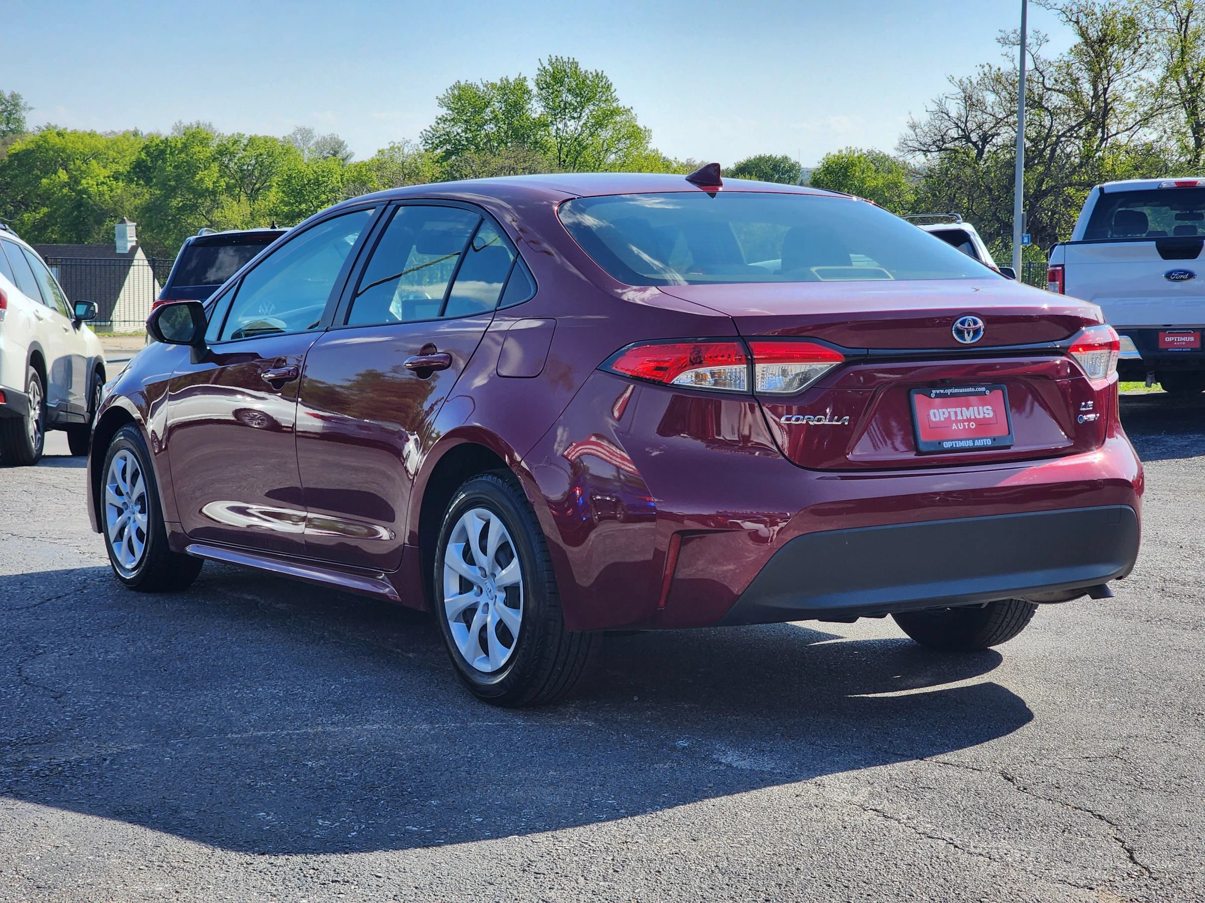 Used 2025 Toyota Corolla LE FWD image 5