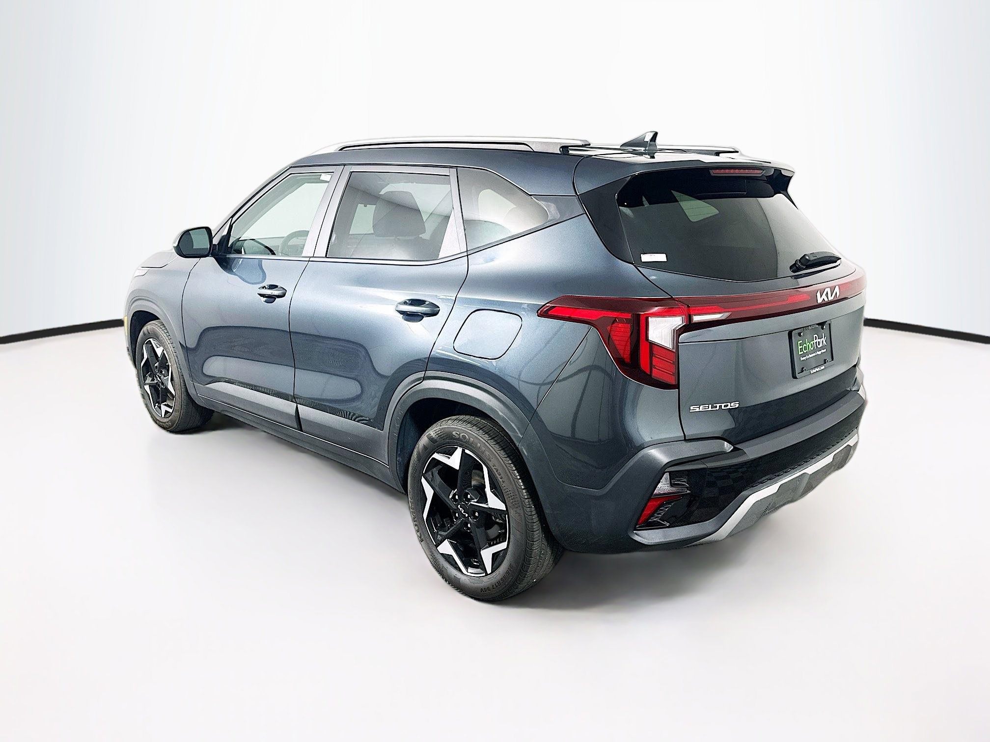 Used 2025 Kia Seltos S FWD image 5