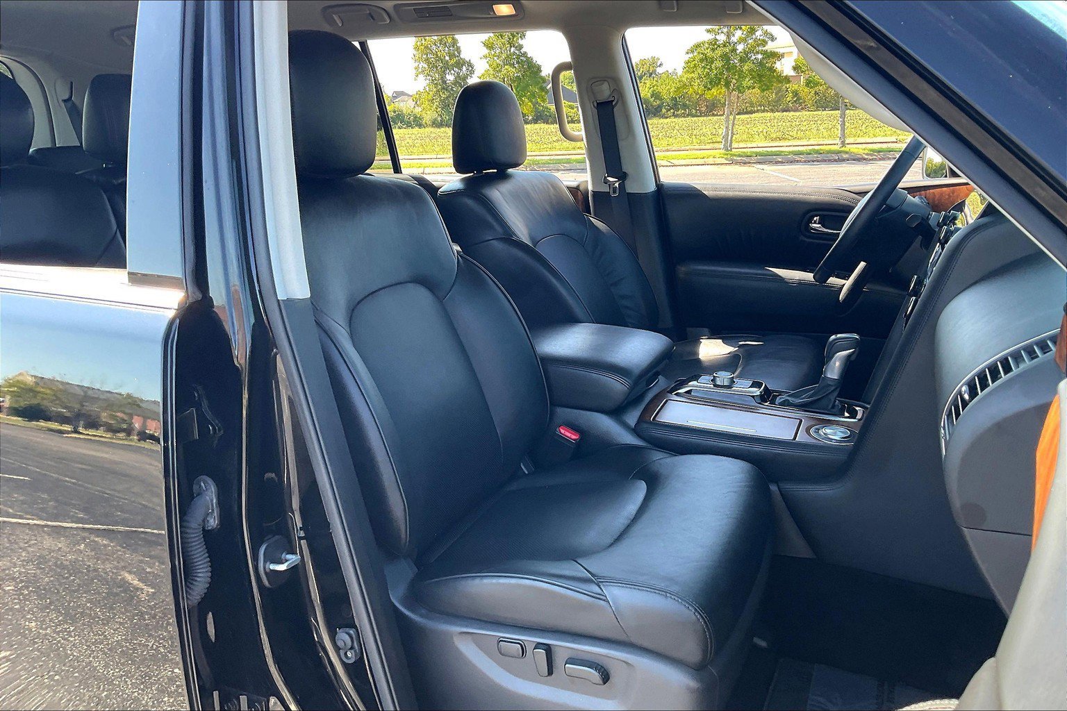 Used 2024 Nissan Armada SL w/ Cargo Package image 8