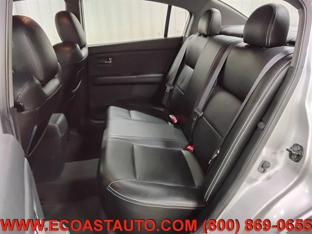 Used 2011 Nissan Sentra SE-R Spec V FWD image 13