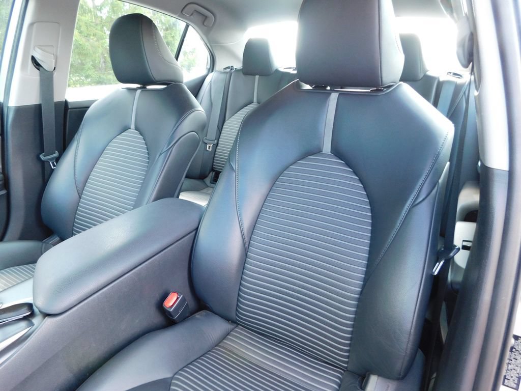 Used 2023 Toyota Camry SE FWD image 15