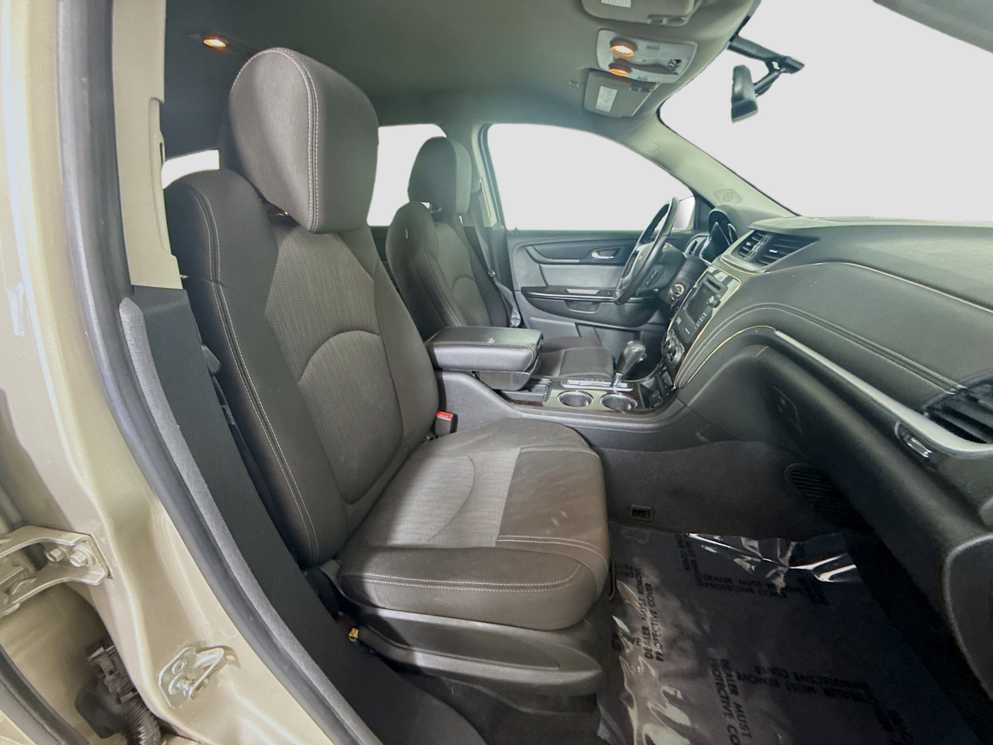 Used 2017 Chevrolet Traverse LT FWD image 28