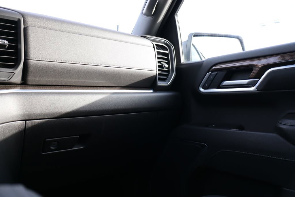 Used 2022 Chevrolet Silverado 1500 LT image 42