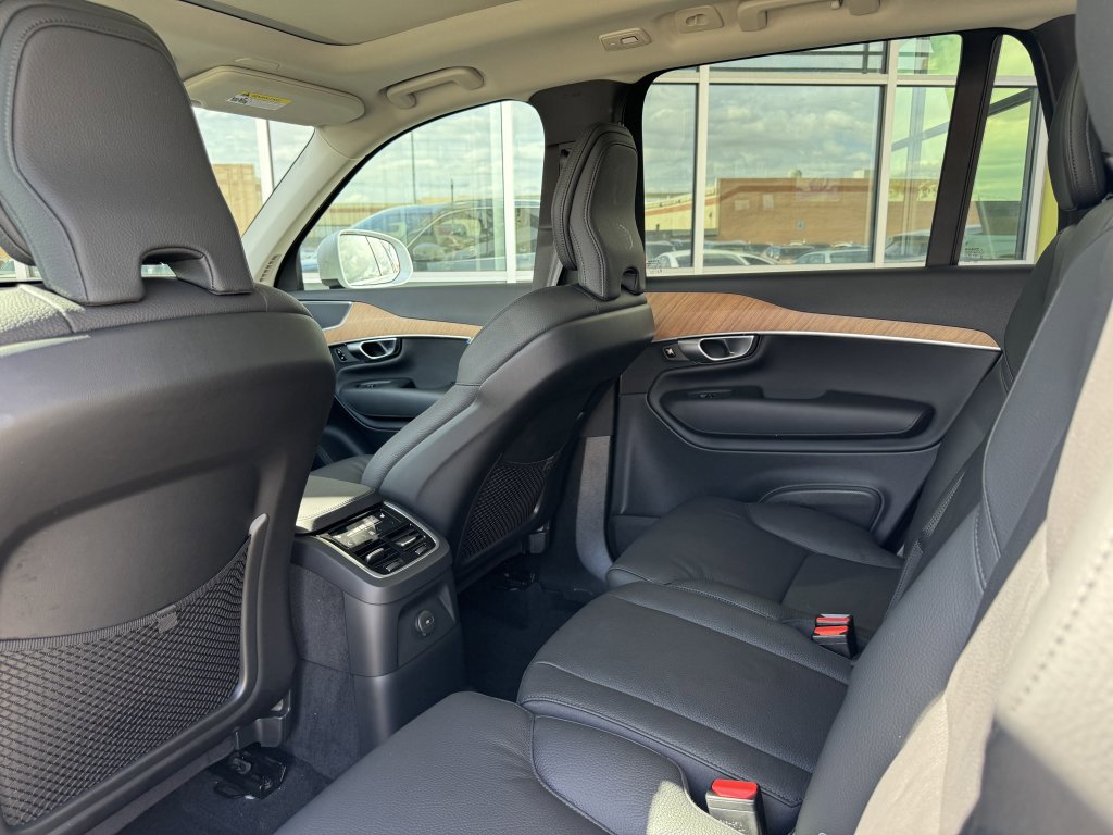 Used 2024 Volvo XC90 T8 Core w/ Protection Package Premier image 36