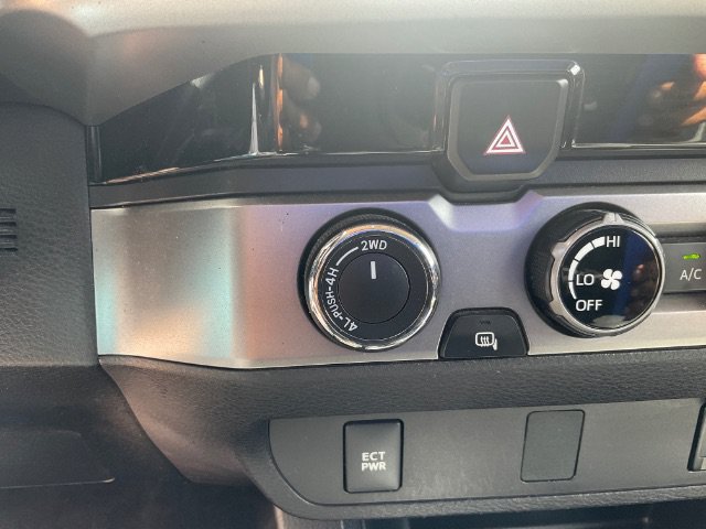 Used 2017 Toyota Tacoma SR5 w/ Tow Package AWD/4WD image 24