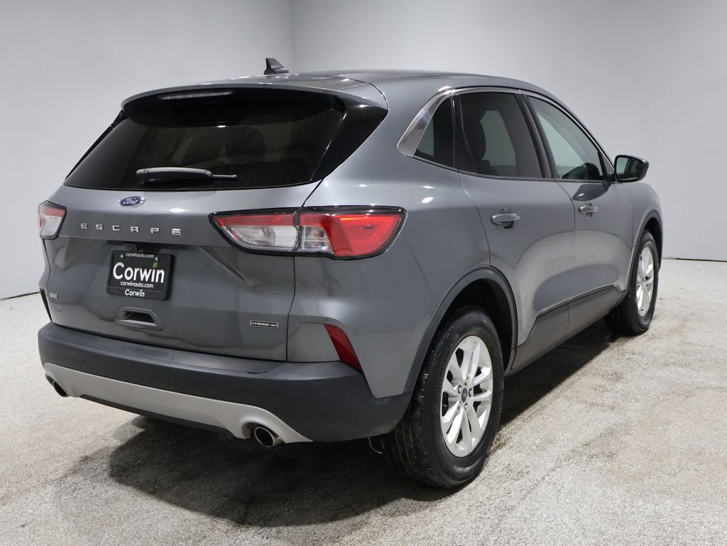 Used 2022 Ford Escape SE image 2
