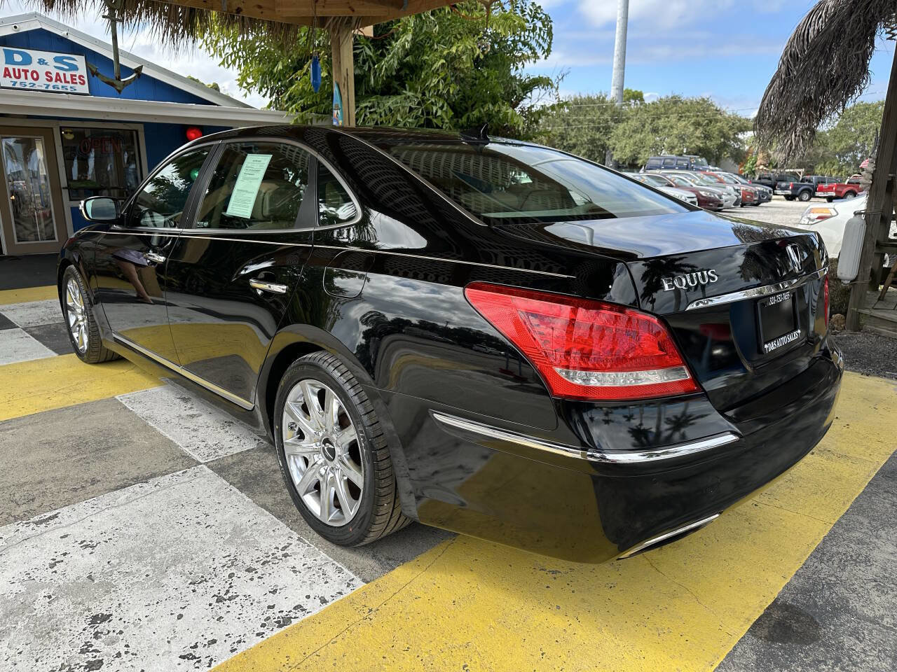 Used 2012 Hyundai Equus Signature RWD image 7