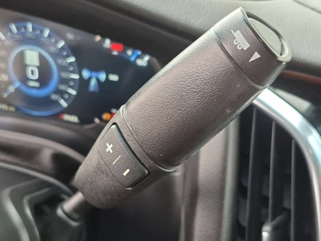 Used 2018 Cadillac Escalade 4WD image 8
