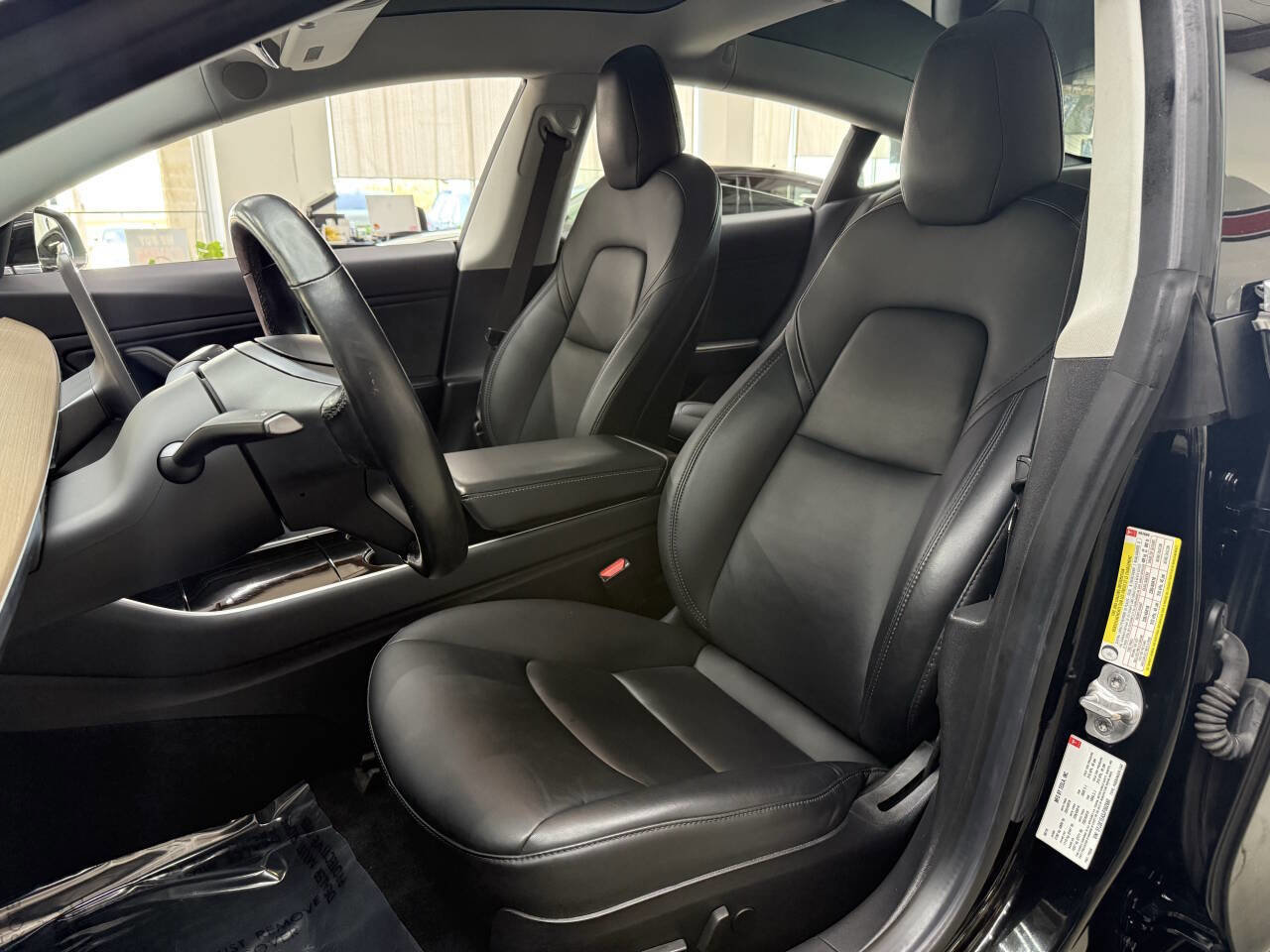 Used 2018 Tesla Model 3 Long Range image 11