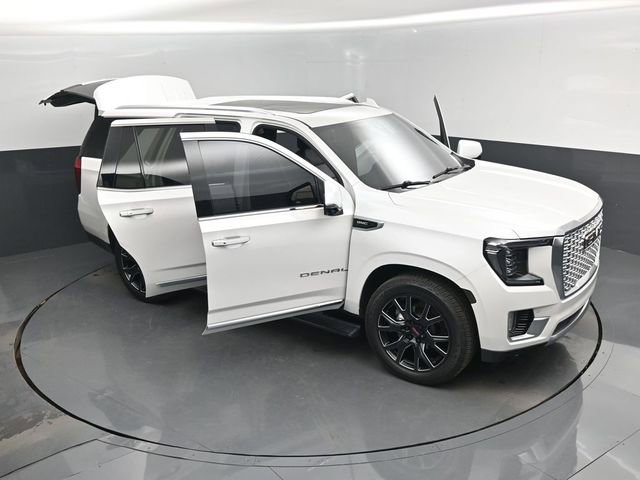 Used 2021 GMC Yukon Denali w/ Denali Premium Package RWD image 19