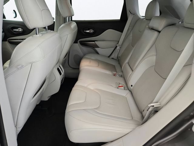 Used 2019 Jeep Cherokee Limited AWD/4WD image 23