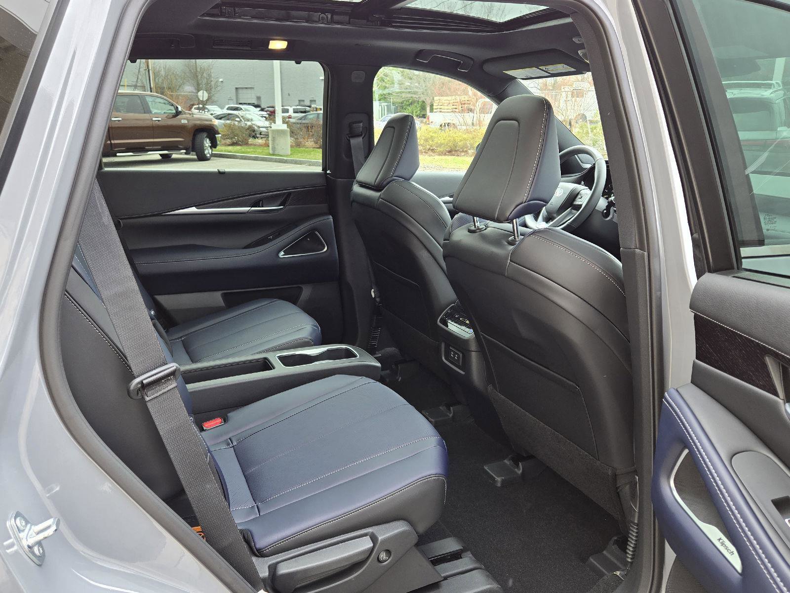 Certified 2026 INFINITI QX60 Sport w/ Dark Cargo Package image 18