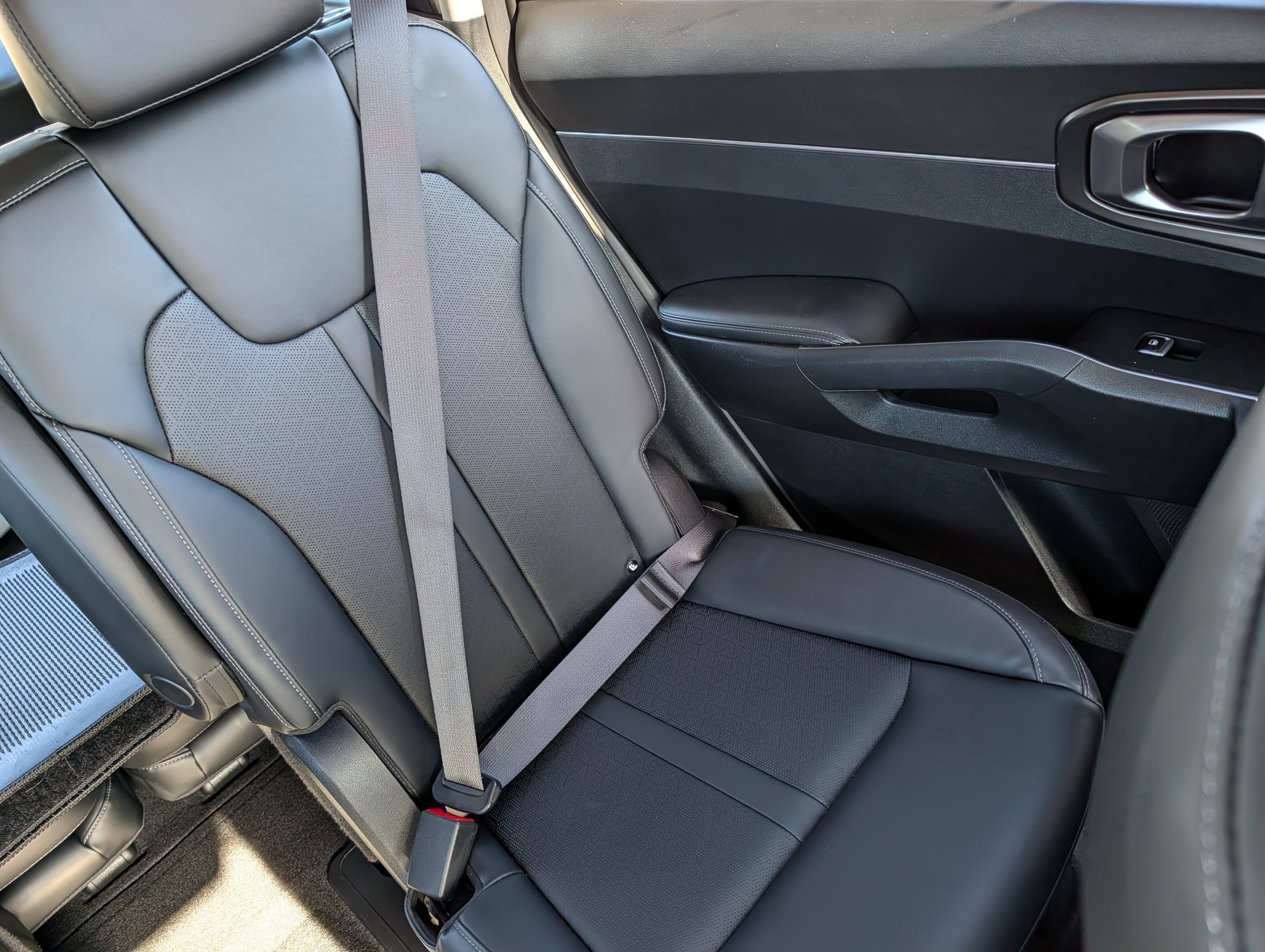 Certified 2023 Kia Sorento EX FWD image 14