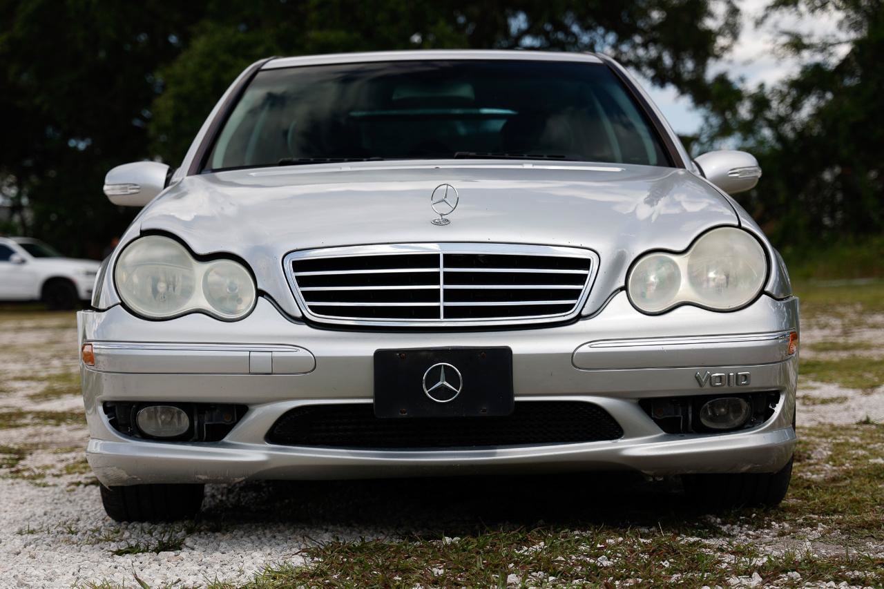 Used 2005 Mercedes-Benz C 230 Sedan image 17