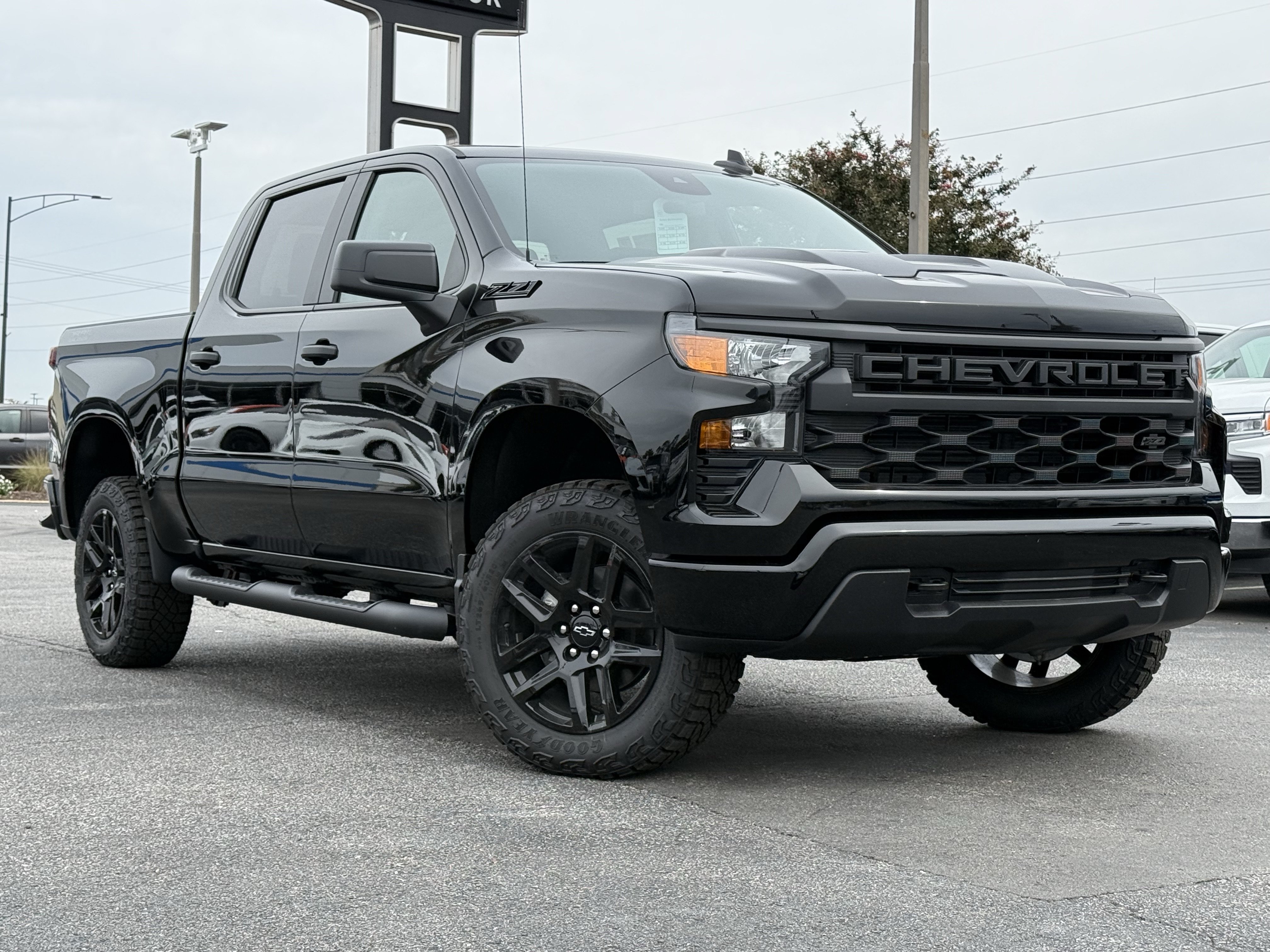 New 2026 Chevrolet Silverado 1500 Custom Trail Boss w/ Dark Appearance Package AWD/4WD image 2