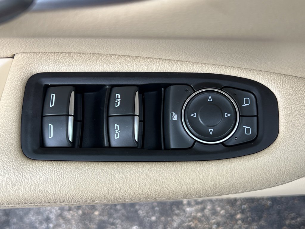 Used 2019 Cadillac XT5 AWD image 13