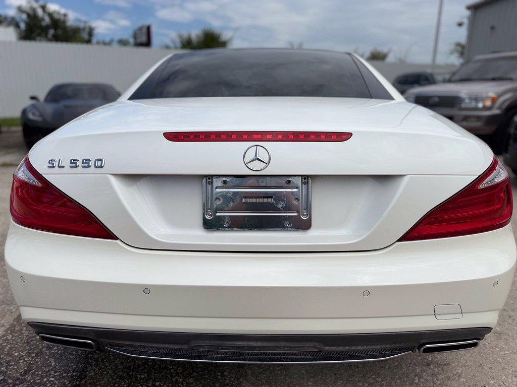 Used 2013 Mercedes-Benz SL 550 image 4