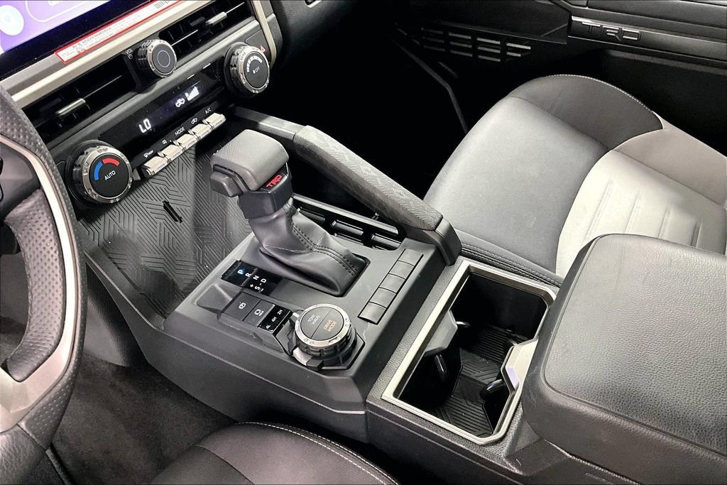Used 2025 Toyota Tacoma TRD Sport AWD/4WD image 17