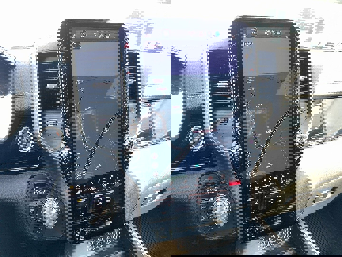 Used 2025 RAM 1500 Laramie w/ Night Edition image 12