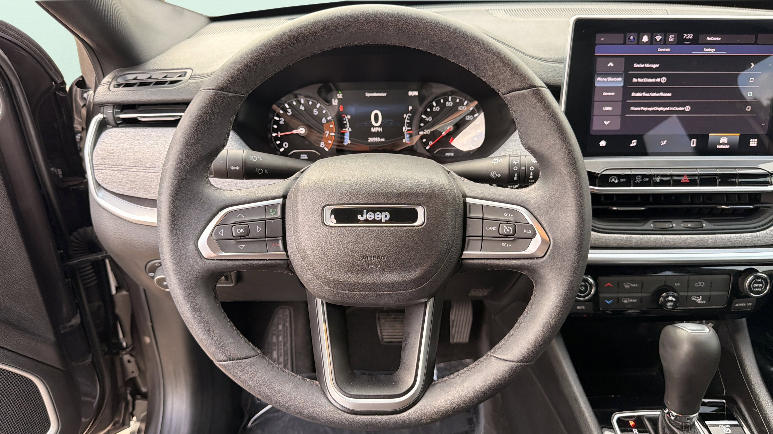 Used 2024 Jeep Compass Latitude image 45