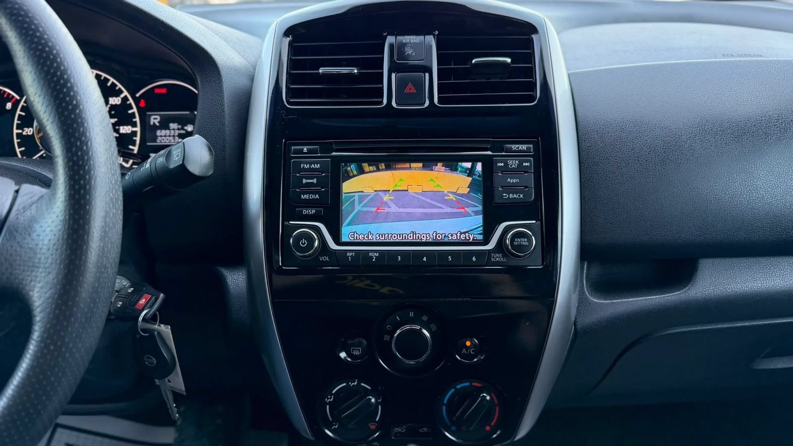 Used 2015 Nissan Versa Note SR FWD image 17