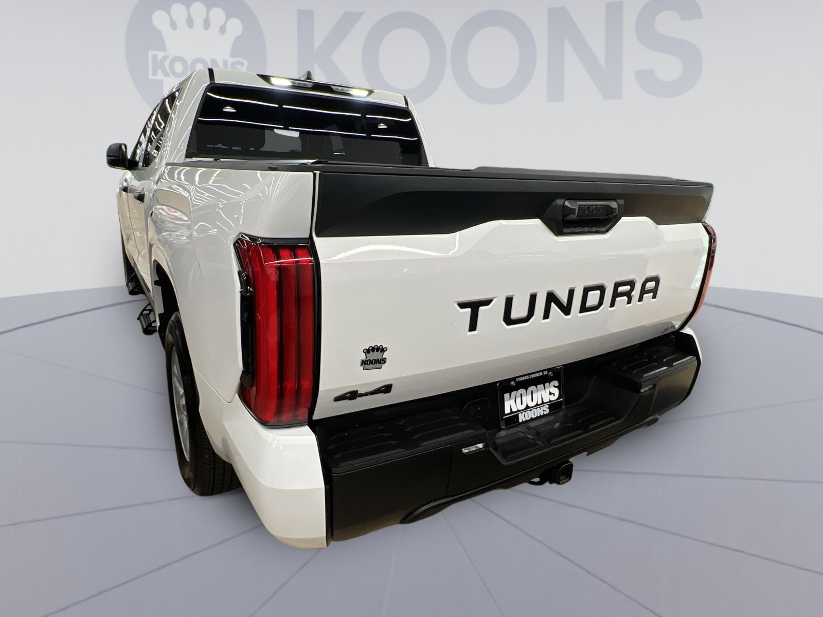 Used 2025 Toyota Tundra SR w/ SR Tow Package AWD/4WD image 2
