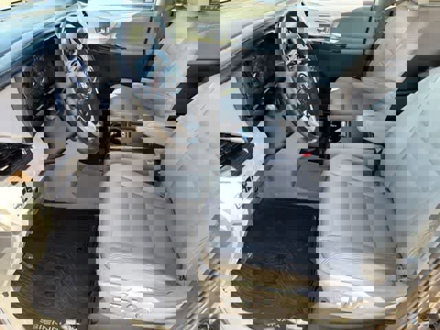 Used 2017 Toyota Sienna XLE w/ XLE Navigation Package image 14