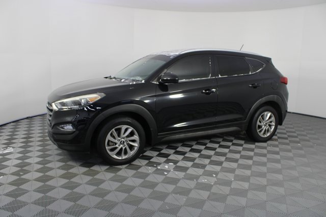 Used 2016 Hyundai Tucson SE w/ Option Group 02 image 2