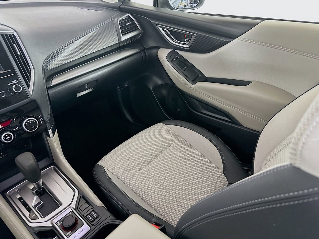 Used 2024 Subaru Forester Premium image 31