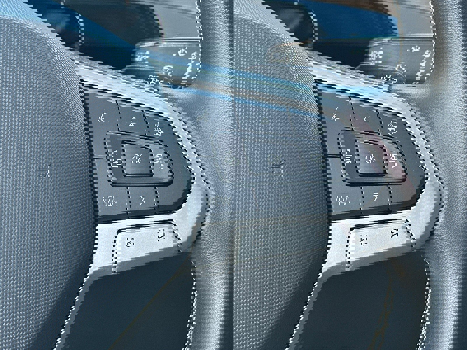 Used 2024 Volkswagen Atlas SE image 26