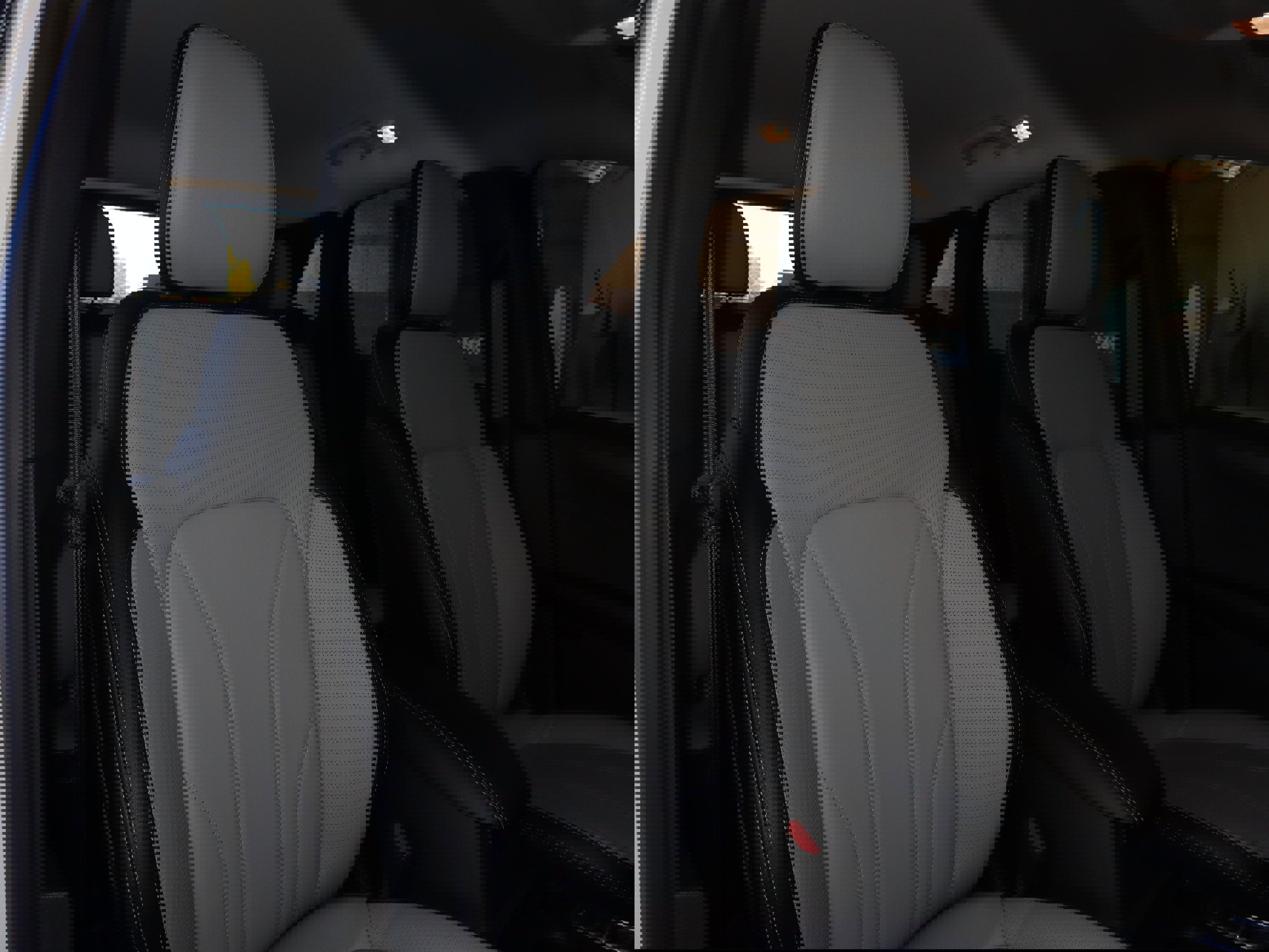 New 2025 Ford Escape SE w/ PHEV Premium Package image 39