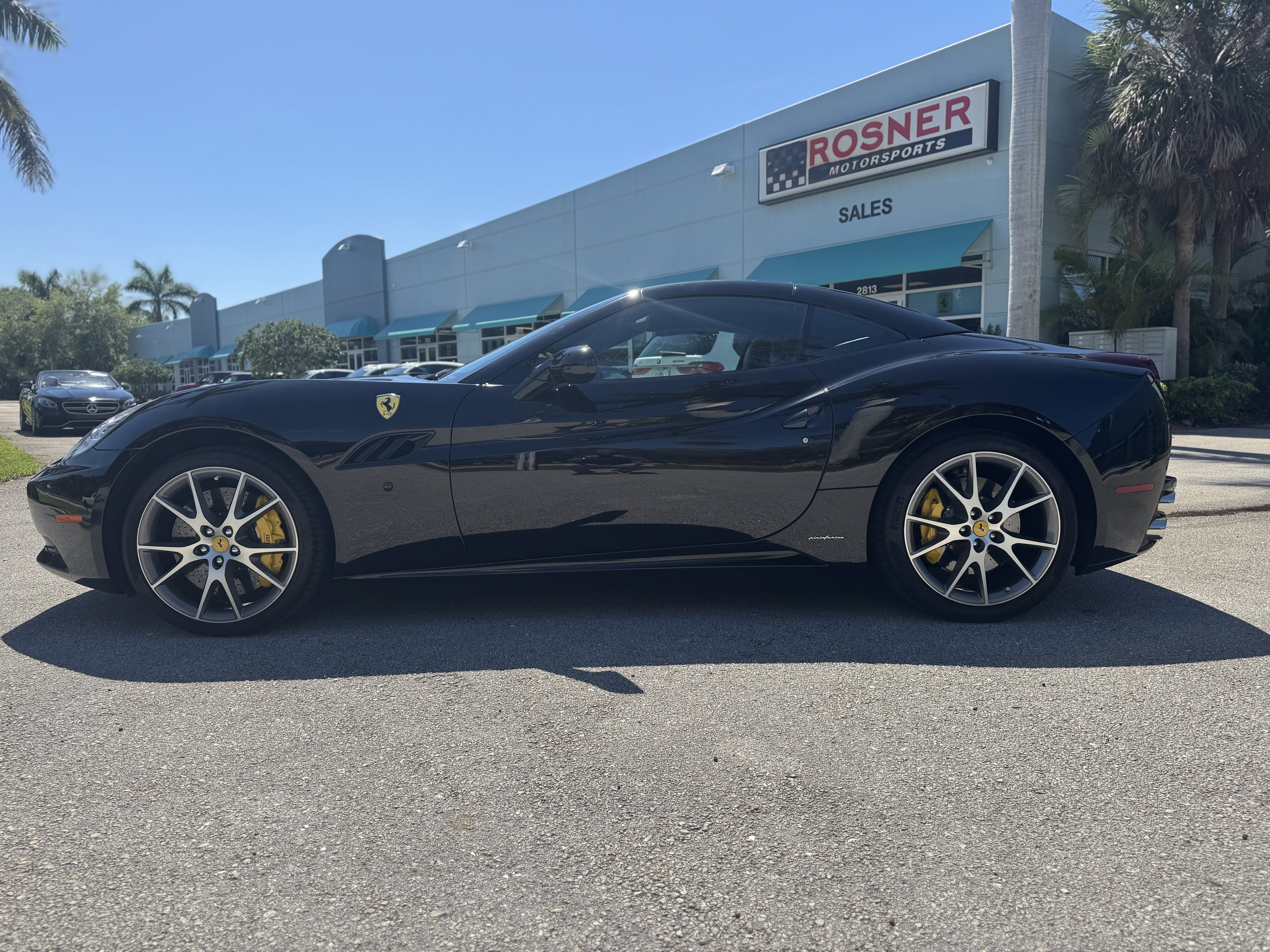 Used 2013 Ferrari California image 6