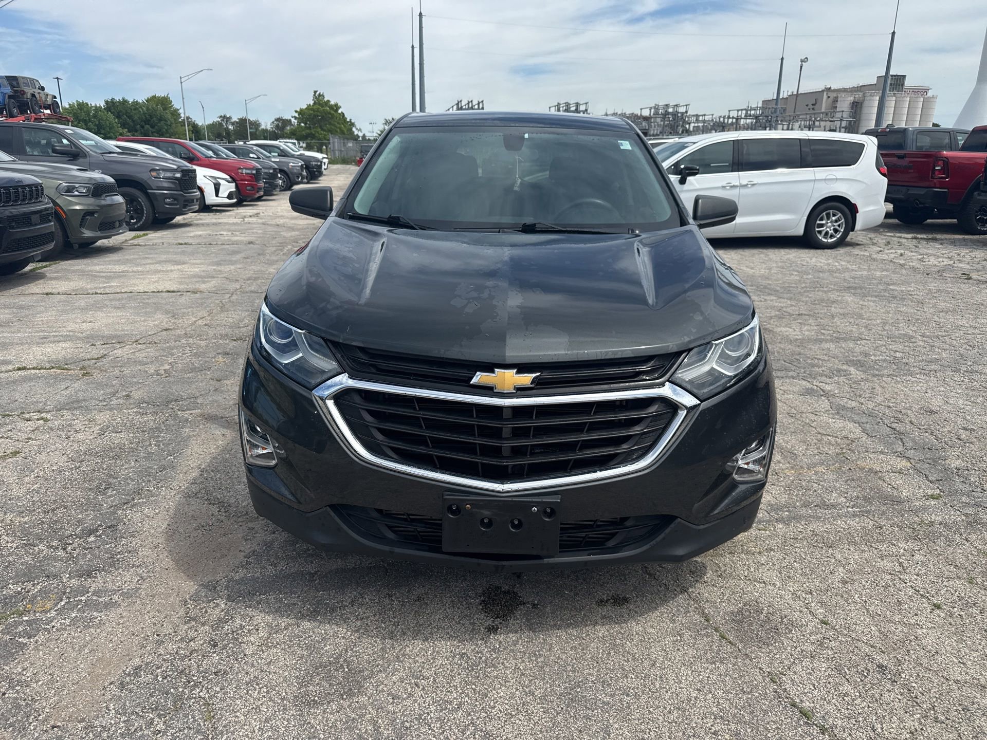 Used 2018 Chevrolet Equinox LS FWD image 2