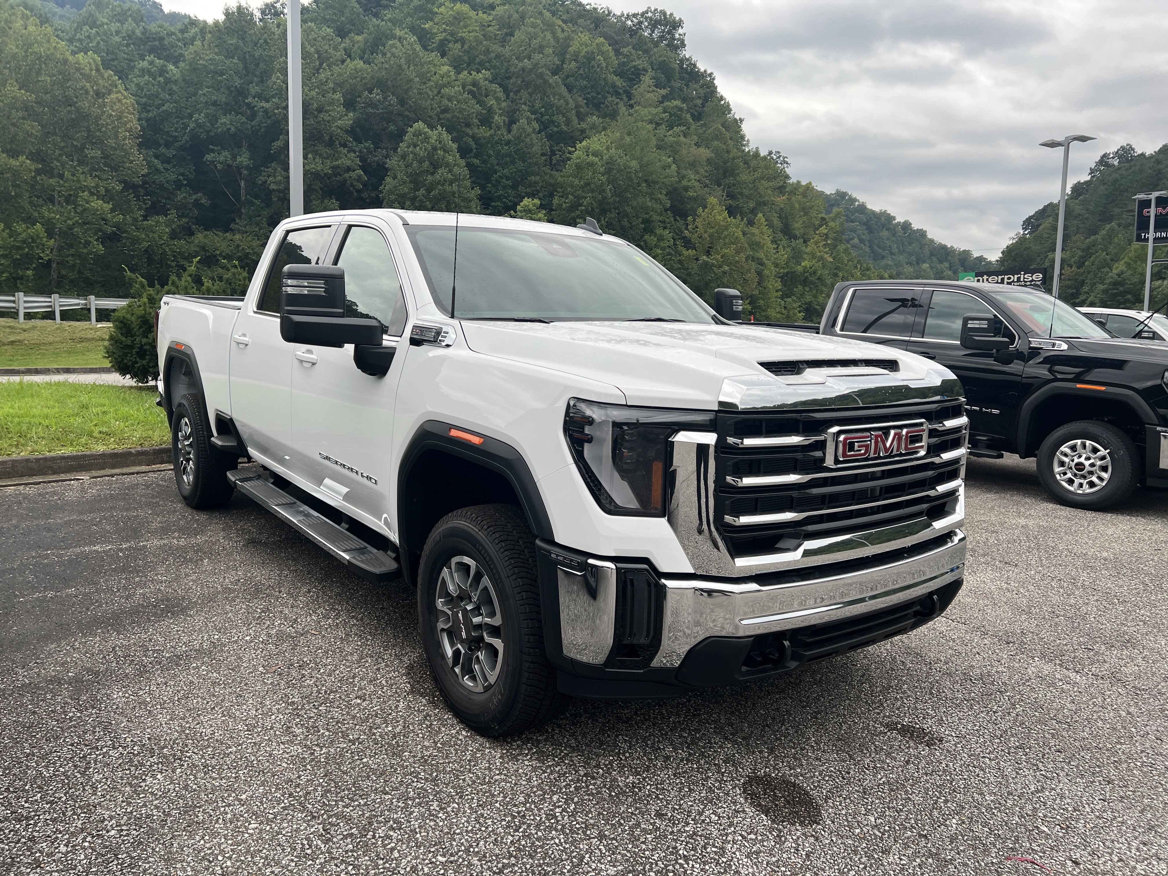 New 2026 GMC Sierra 3500 SLE w/ Remote Start Package AWD/4WD image 3