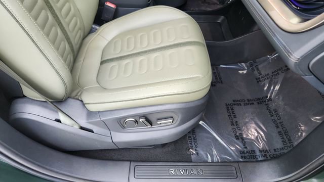 Used 2024 Rivian R1T Adventure AWD/4WD image 23