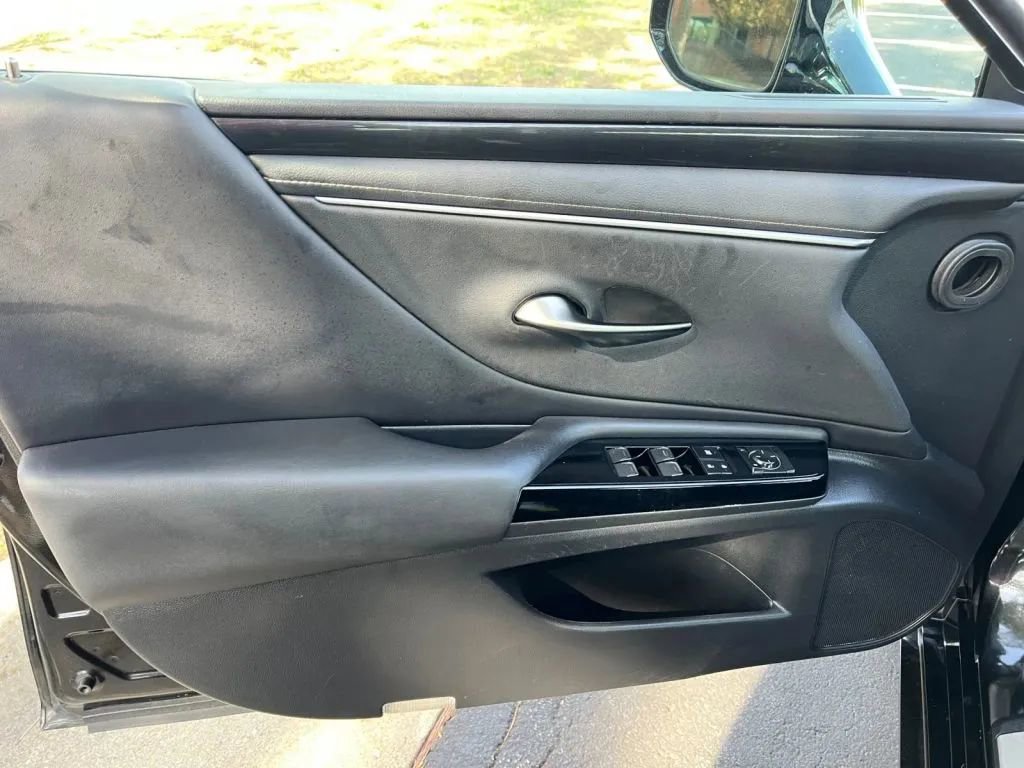 Used 2023 Lexus ES 350 w/ Accessory Package (Z1) FWD image 25