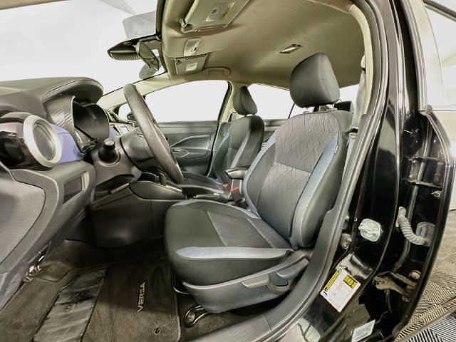 Used 2024 Nissan Versa SV FWD image 16
