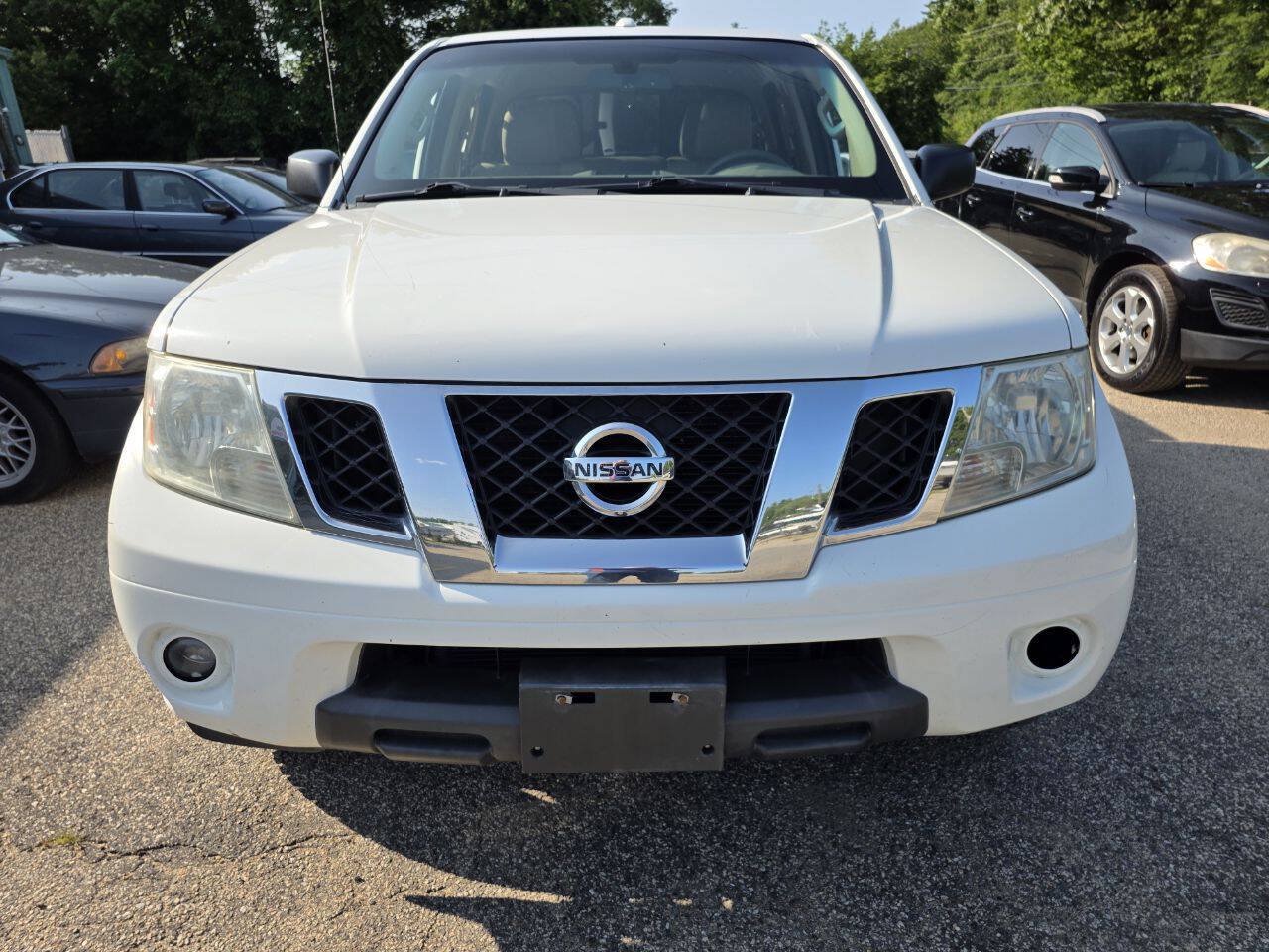 Used 2014 Nissan Frontier SV w/ SV Value Truck Package RWD image 5